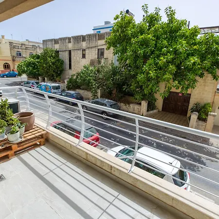 Lägenhet Designer 1br With Private Balcony In By 360 Estates *