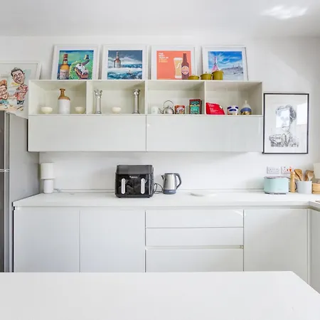 Designer 1br With Private Balcony In By 360 Estates Lägenhet Gharghur