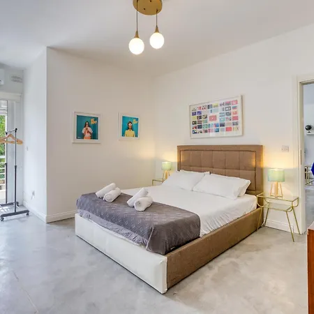 Designer 1br With Private Balcony In By 360 Estates