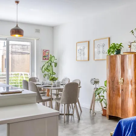 Lägenhet Designer 1br With Private Balcony In By 360 Estates
