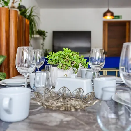 Designer 1br With Private Balcony In By 360 Estates Lägenhet