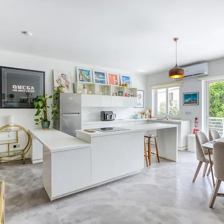 Lägenhet Designer 1br With Private Balcony In By 360 Estates Gharghur