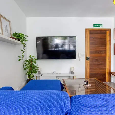 Designer 1br With Private Balcony In By 360 Estates *