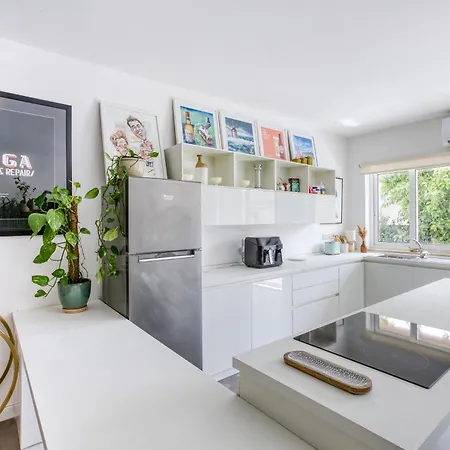 Designer 1br With Private Balcony In By 360 Estates
