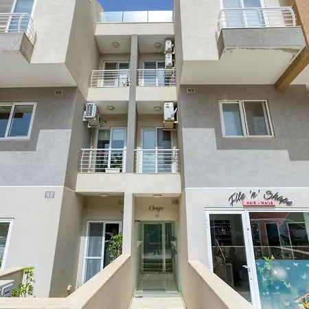 Lägenhet Designer 1br With Private Balcony In By 360 Estates Gharghur